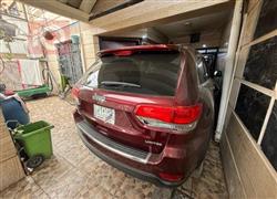 جیپ گراند شیرۆکی